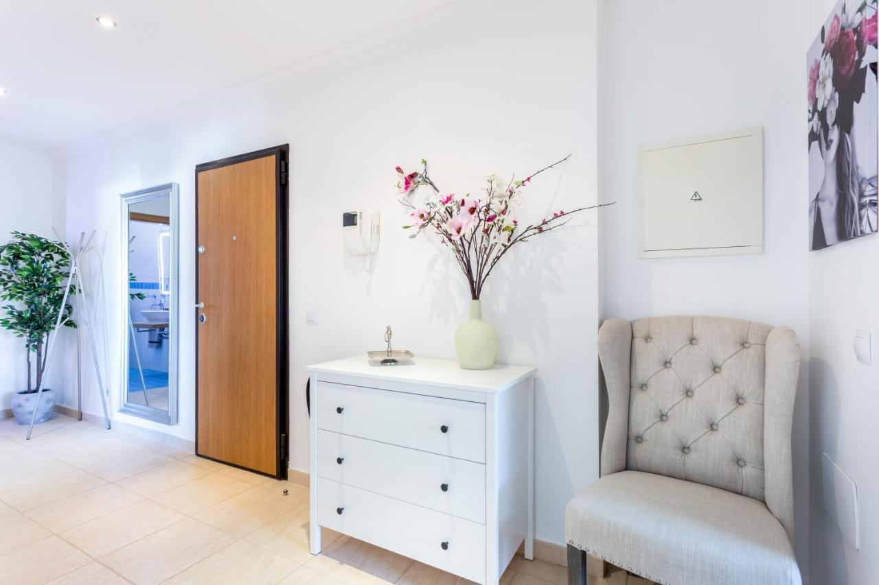 Sacha'S Sweet Home, Lovely 2 Bedroom Apartment, Walking Distance To Town, Beach And Marina ลากอส ภายนอก รูปภาพ