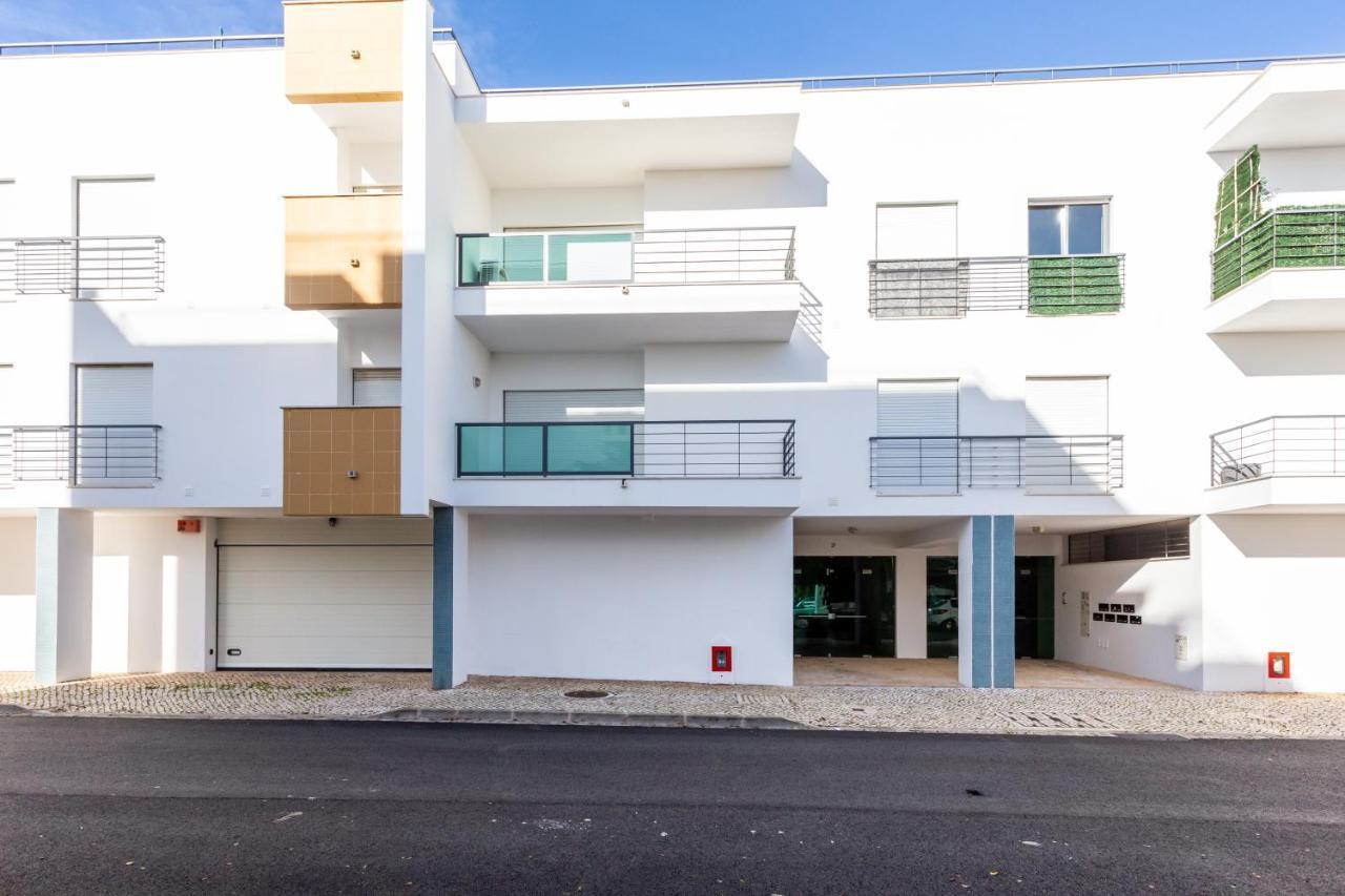 Sacha'S Sweet Home, Lovely 2 Bedroom Apartment, Walking Distance To Town, Beach And Marina ลากอส ภายนอก รูปภาพ